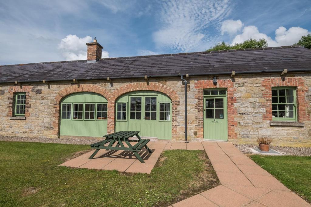 Belle Isle Castle And Cottages Enniskillen Exterior photo