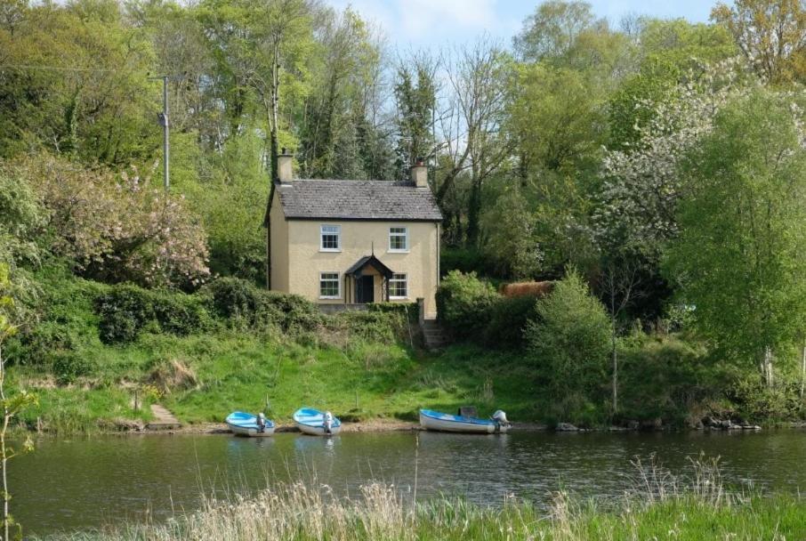 Belle Isle Castle And Cottages Enniskillen Exterior photo